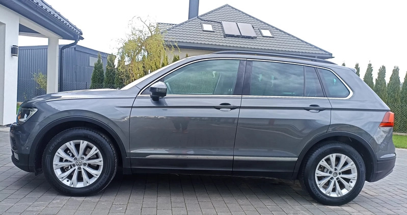 Volkswagen Tiguan cena 108999 przebieg: 128000, rok produkcji 2020 z Siemiatycze małe 742